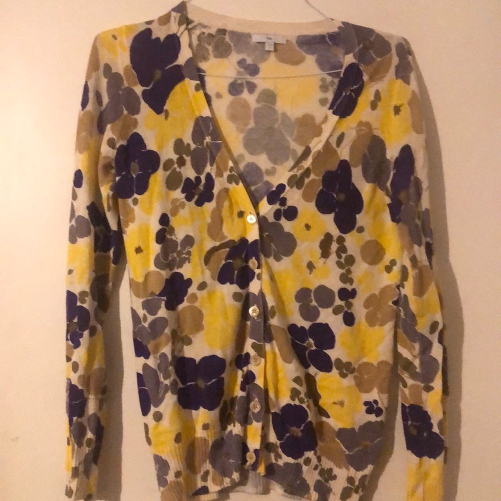 Woman’s GAP Sweater